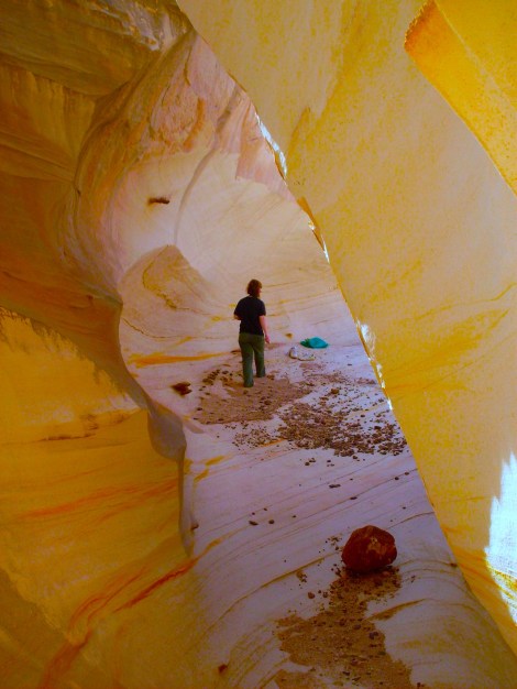 Walking through the seashell. 